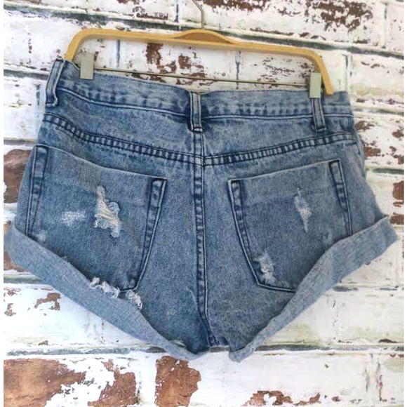 Tobi Sunset Pure Cotton Distressed Denim Shorts in Marina - Picture 10 of 12